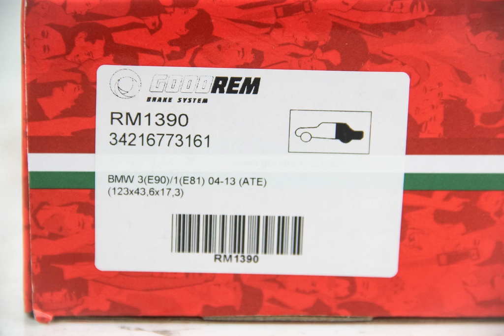 RM1390_3