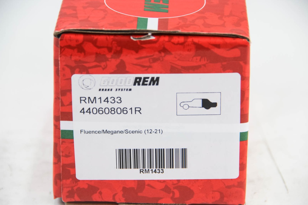 RM1433_3