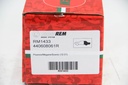 RM1433_3
