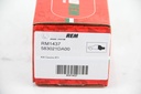 RM1437_3