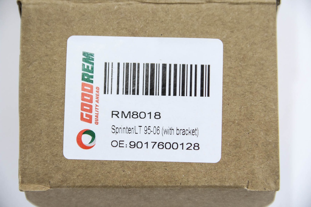 RM8018_4