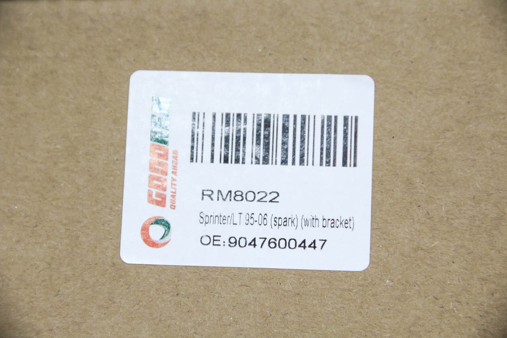 RM8022_3