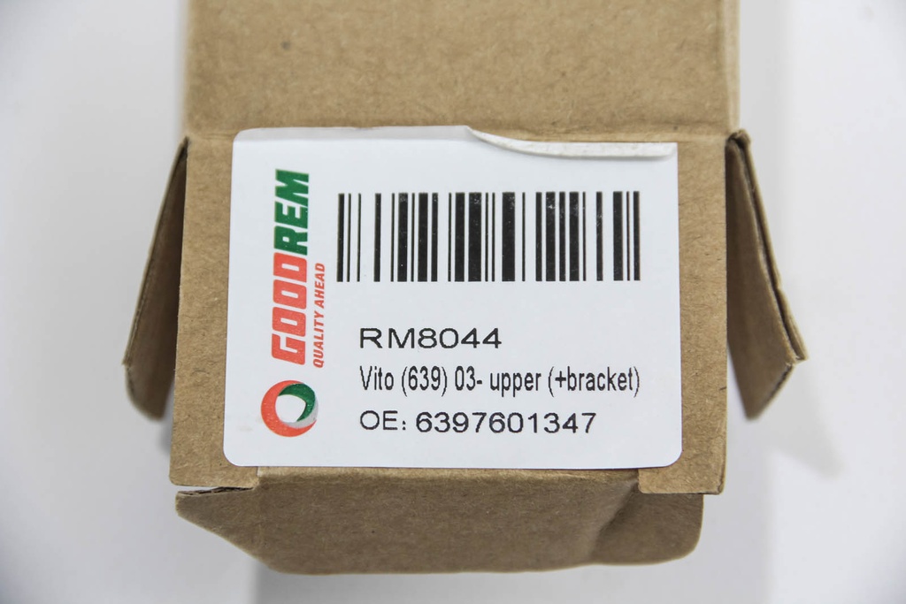 RM8044_3