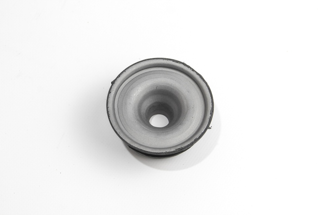 RR6742_3