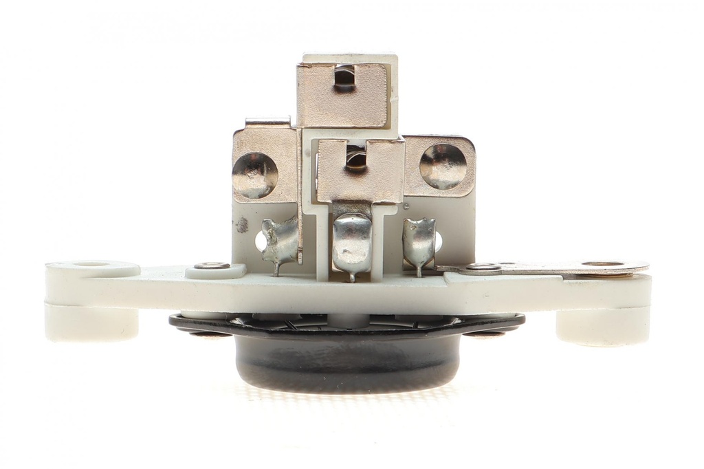 Реле генератора (14V) MB E-class/Opel Kadett/VW LT (32mm) = 130676