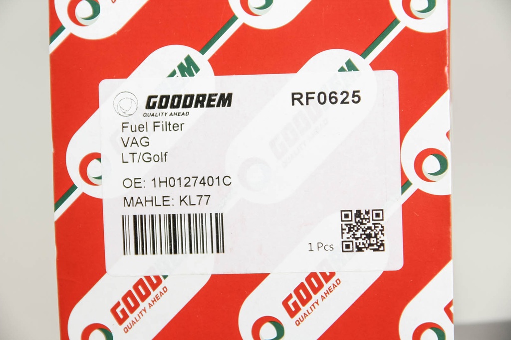 RF0625_4