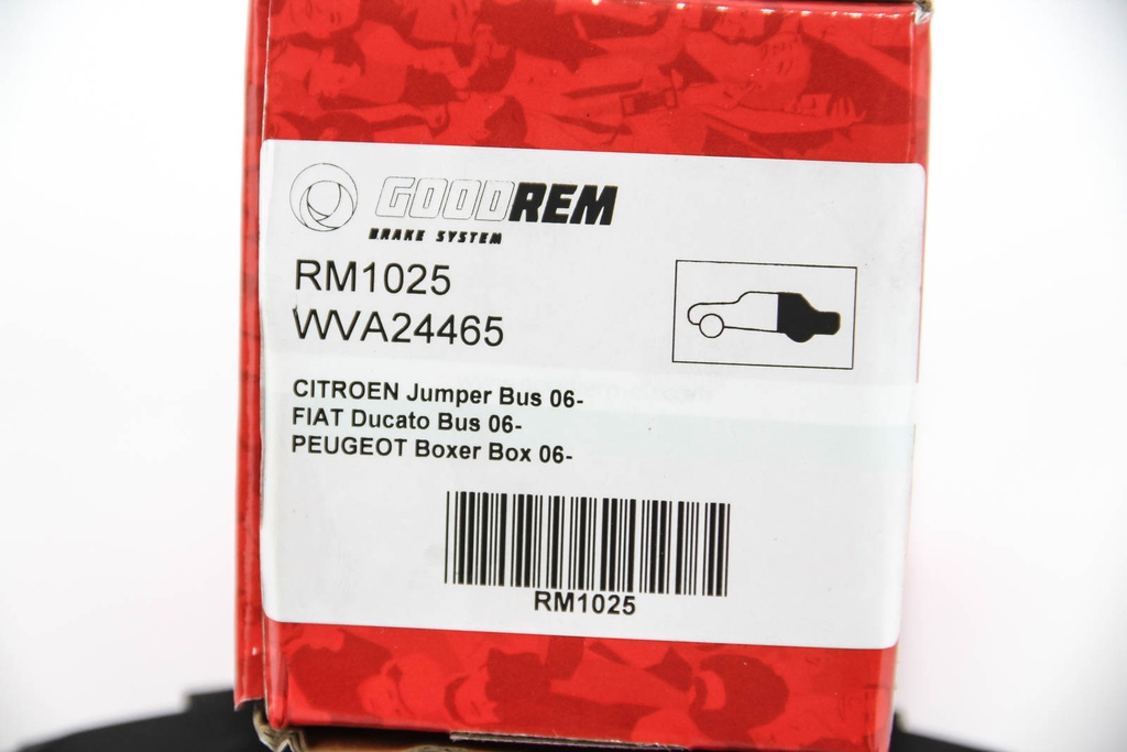 RM1025_4