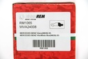 RM1065_5