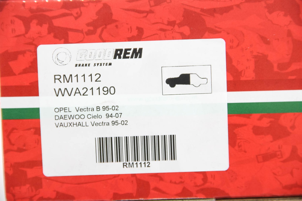 RM1112_4