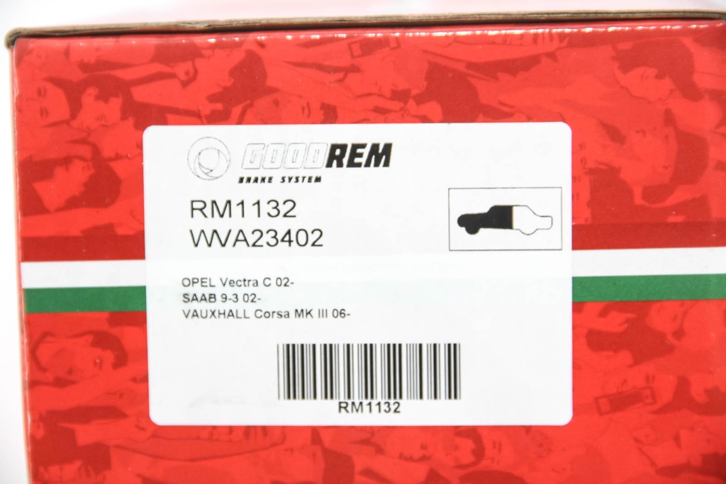 RM1132_4