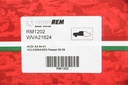 RM1202_4