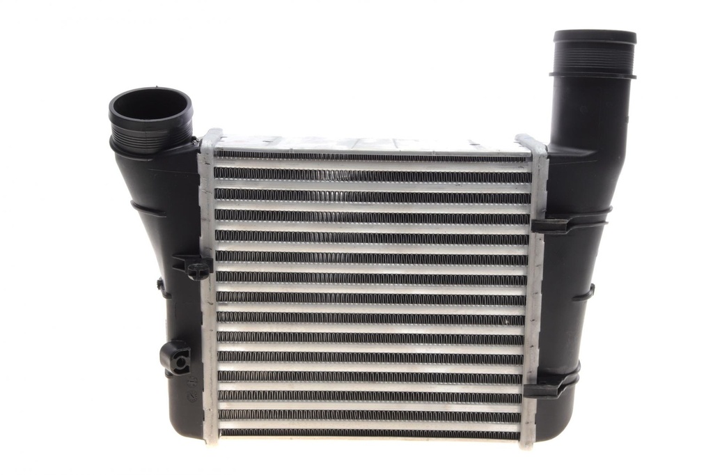 Интеркулер A4 1.9TDI ALL 01-05 (Van Wezel)