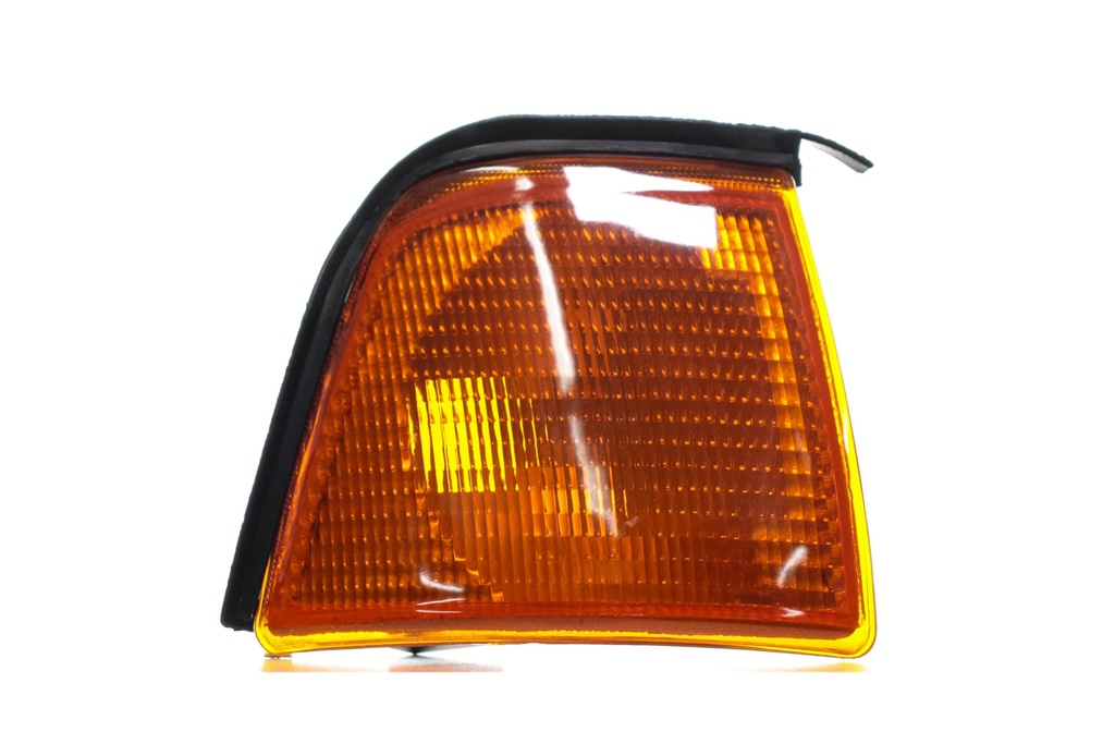 Указатель поворота правый AUDI 80/90 87-91 (производство TEMPEST)