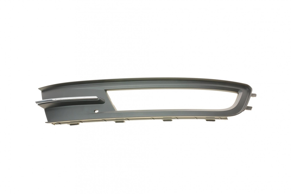 Вставка бампера (під протитуманку) VW Passat 14- (R)