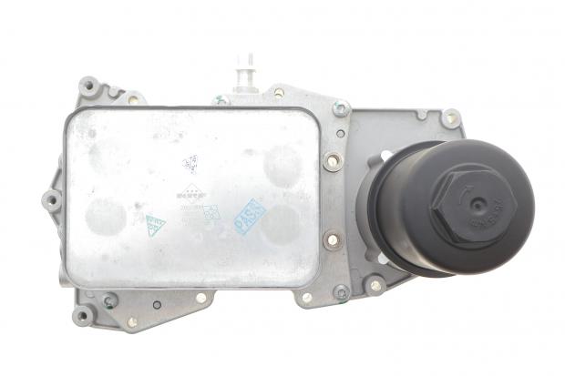 Корпус фильтра масляного (с радиатором) Land Rover Range Rover 4.4 SDV8 4x4 10-