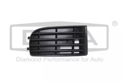 Решетка противотуманной фары правой VW Golf (03-09)
