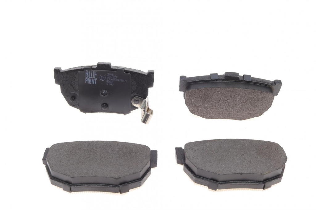 Комплект тормозных колодок задний HYUNDAI COUPE I, COUPE II, ELANTRA III, ELANTRA IV, GETZ, LANTRA I, LANTRA II, TIBURON; KIA CERATO I; NISSAN 280ZX,ZXT, BLUEBIRD, MAXIMA III 1.1-3.0 01.83-