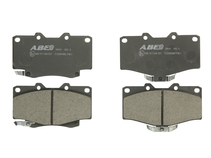 Комплект гальмівних колодок передн , TOYOTA 4 RUNNER II, 4 RUNNER III, FORTUNER, HILUX IV, HILUX V, HILUX VI, HILUX VII, LAND CRUISER, LAND CRUISER 90  VW TARO 2.2-4.2D 01.84-