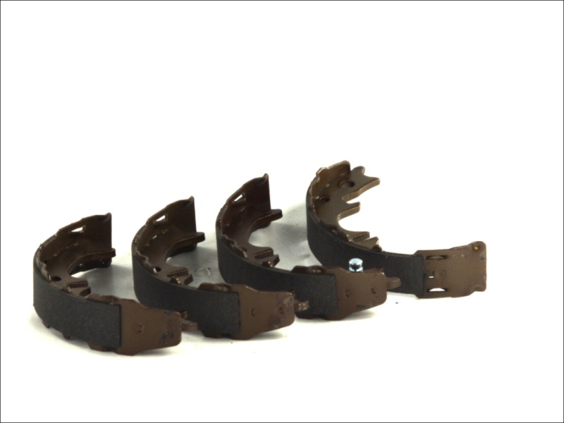 Тормозная колодка LEXUS ES, RX  TOYOTA AVENSIS, AVENSIS VERSO, CALDINA, CAMRY, CARINA E VI, CARINA V, CELICA, CORONA, HARRIER, MARK II, SCEPTER, SOLARA, VERSO, VISTA / CAMRY 1.6-3.5 08.81-08.18