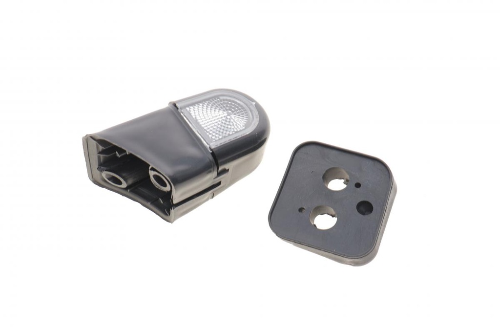Габарит белый левый Mercedes Benz Vario W667/668 86-94/ W670 86-94/ VW LT 96-06