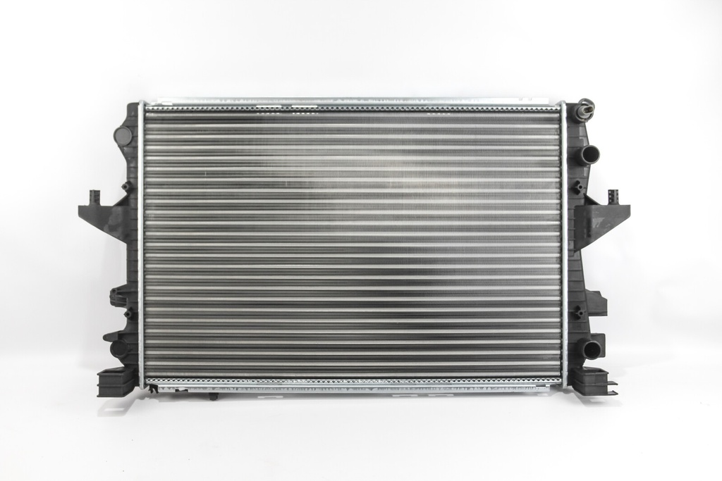 Радіатор охолодження двигуна T5 1.9TDI/2.0i 03-15 (+/-AC) (710x470x32)