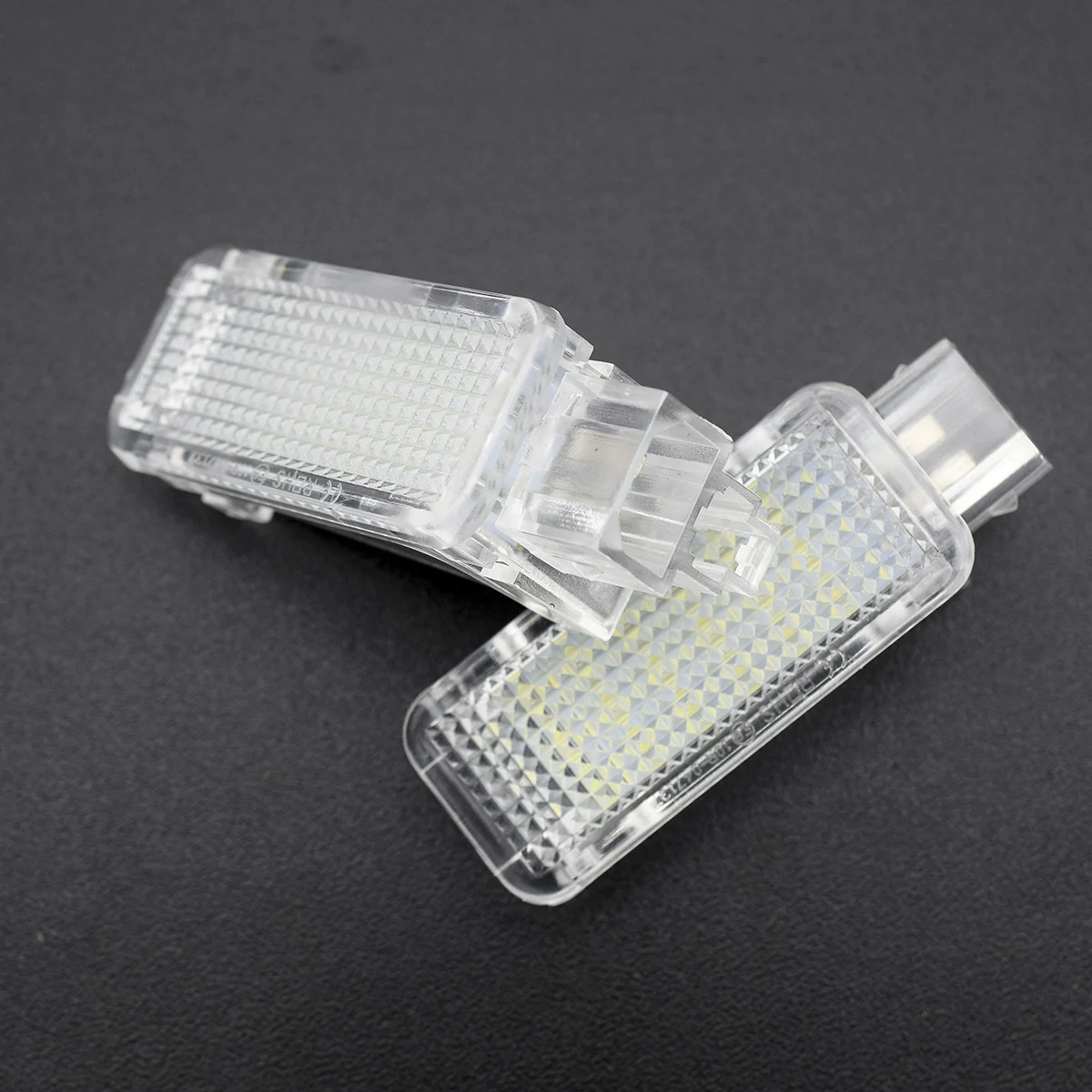 Плафон підсвічення бардачка, багажника, дверей LED Audi, Skoda, Fabia, Octavia, VW, Golf4/5/6, Tiguan, Touareg, Transporter, Phaeton, Eos, Porsche 
