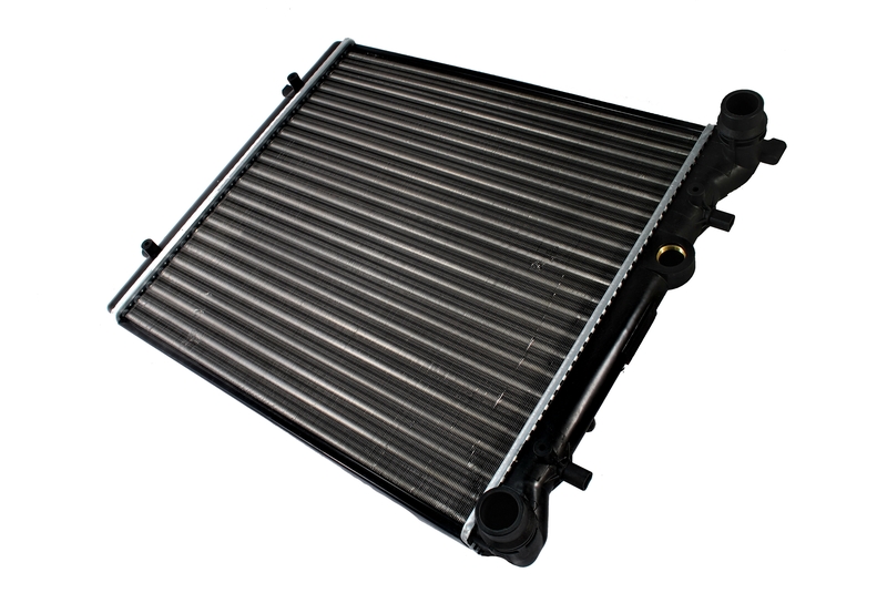 Радіатор двигуна (мкпп) SEAT LEON, TOLEDO II  SKODA OCTAVIA I  VW BORA, BORA I, GOLF IV 1.4/1.6 09.96-12.10