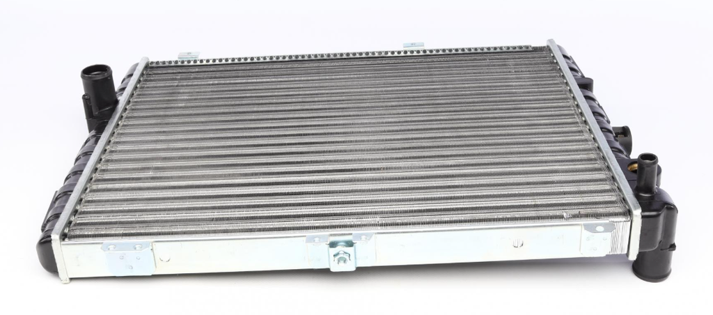 Радіатор охолодження Audi 80/90 80-