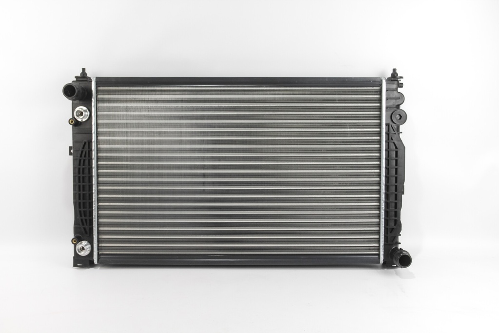 Радіатор охолодження двигуна A4/A6/Passat 95-08 2.5-2.8