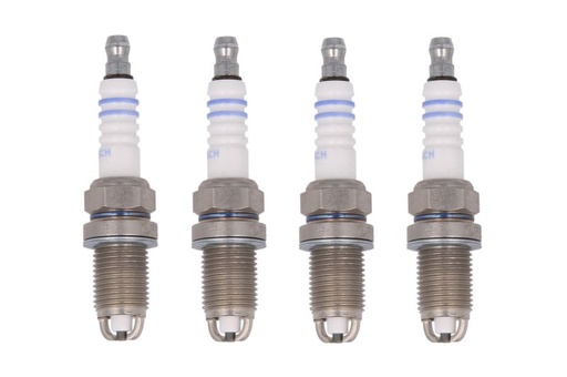 [0 242 235 914] Свічка запалювання Renault Kangoo/Logan 1.2-1.6 97-/Skoda Octavia 1.6-2.0 97-10 (к-кт 4шт.)