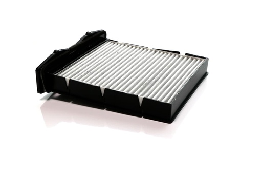 [SAK360] Фильтр салонный LR Freelander (00-06), угольный