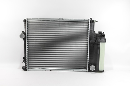 [RH0317] Радіатор охолодження двигуна E39 2.5-2.8i 95-00