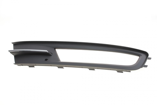 [88531784902] Вставка бампера (під протитуманку) VW Passat 14- (R)